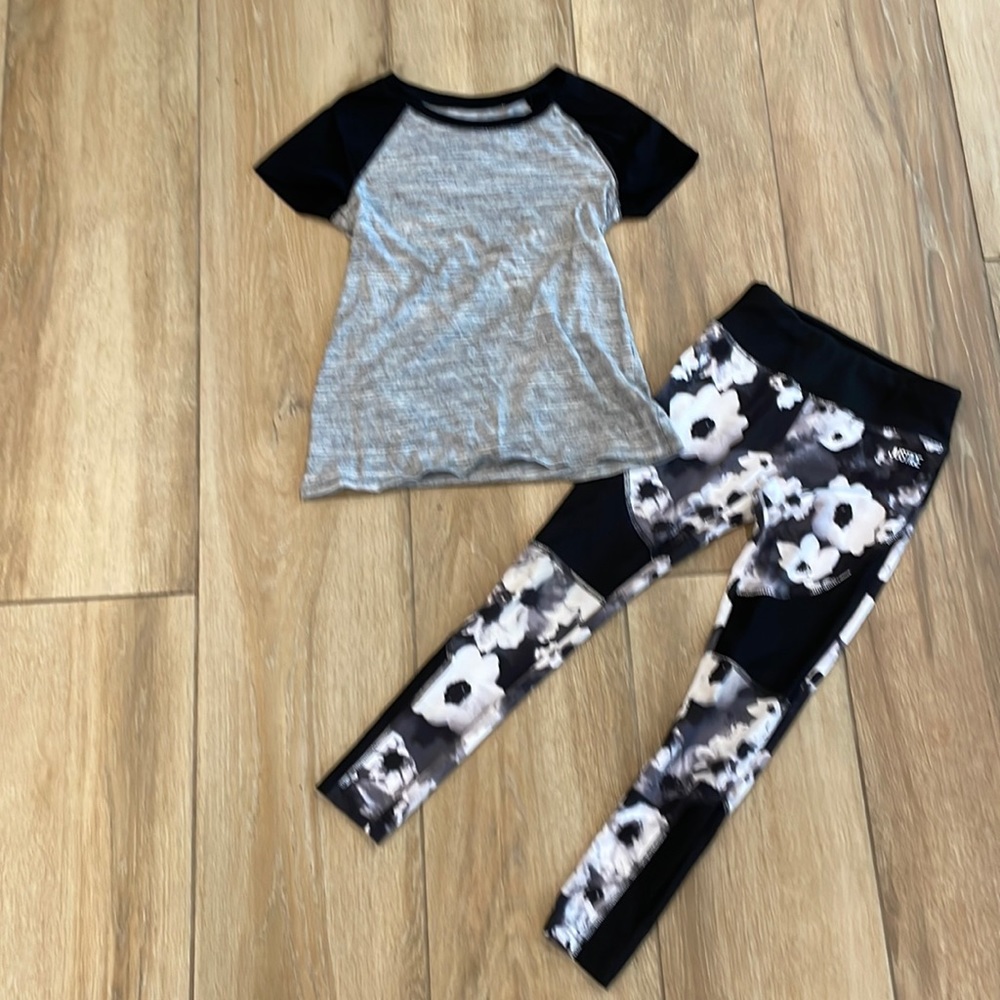 Justice girls leggings and shirt size 7(leggings)8(shirt)
